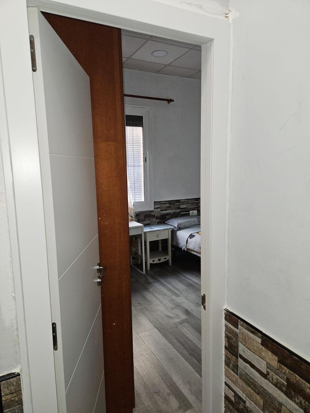 Habitacion Doble Con Bano Privado L’Hospitalet de Llobregat Exterior foto